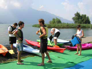 Vacanzenatura in canoa verso Dascio