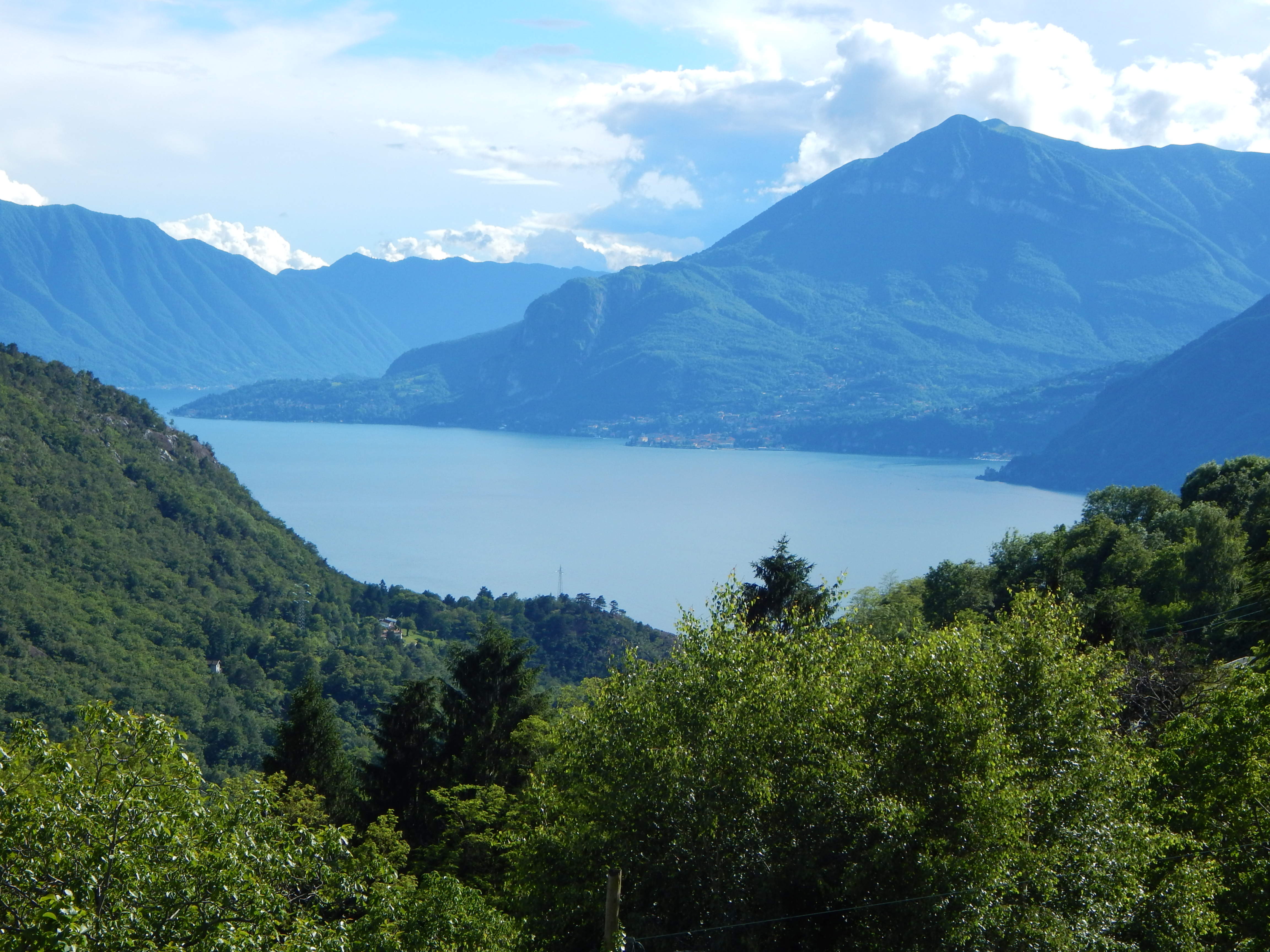 LucaMolteni-massaggiatore-esterno-vista